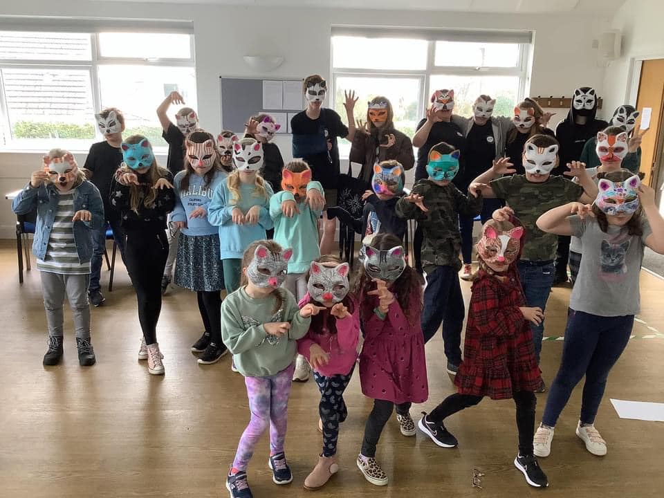 Cats Workshop attendees with their decorated masks